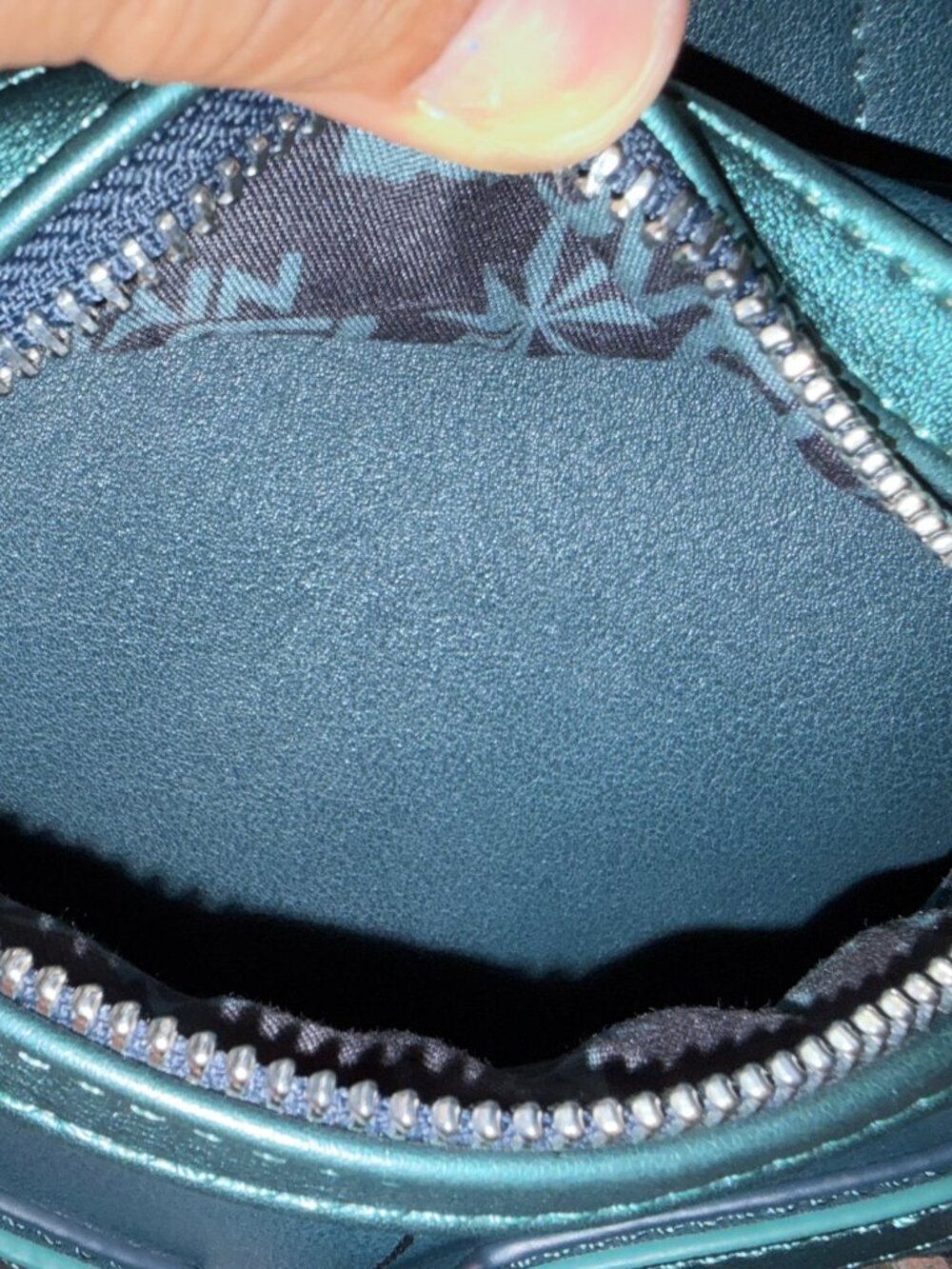 Rare Loungefly Captain Marvel Green Backpack & Wallet Set+ 2 Handmade Bag Charms - Picture 8 of 11